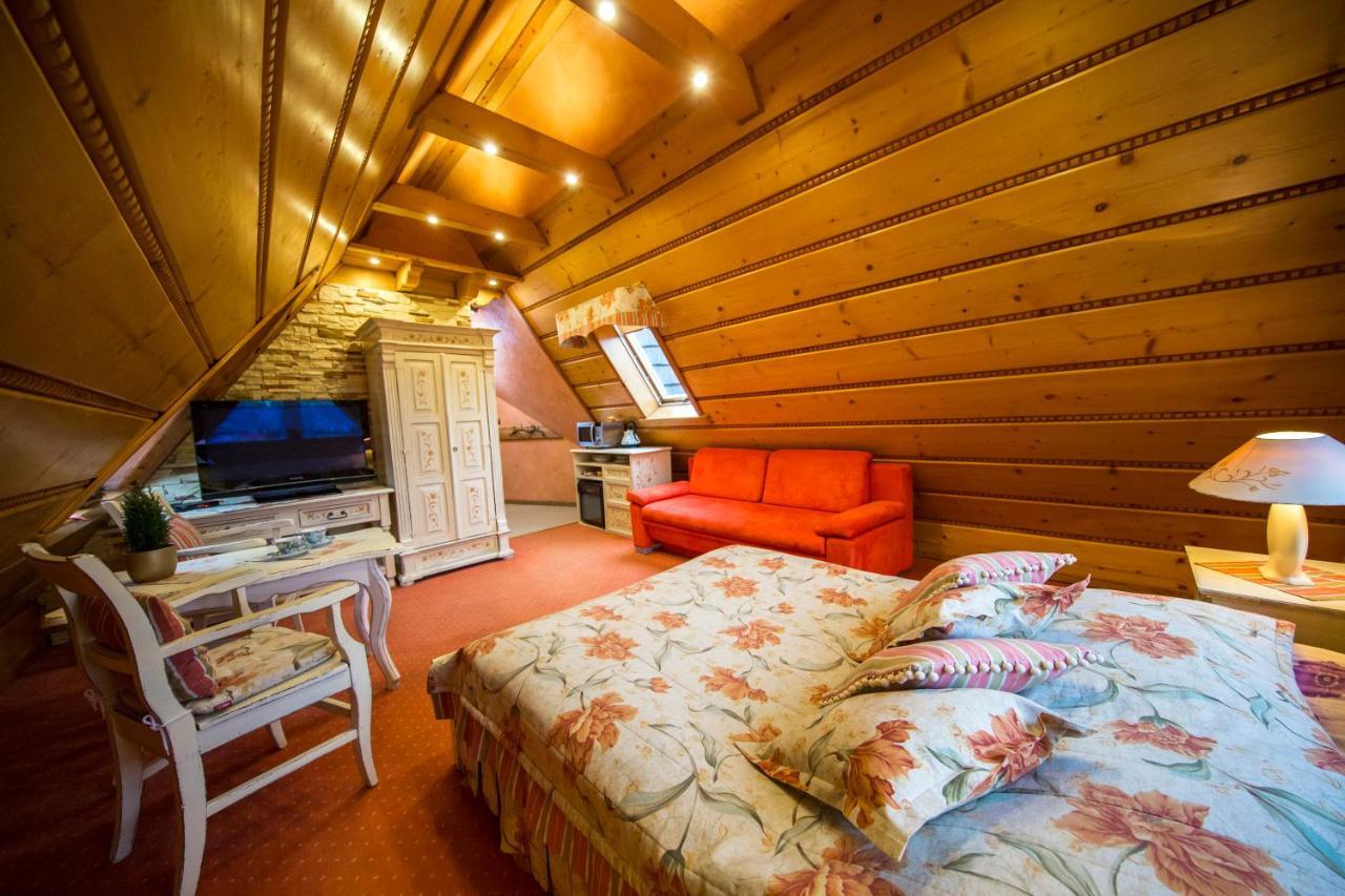 Lesny Dworek Frühstückspension 5*